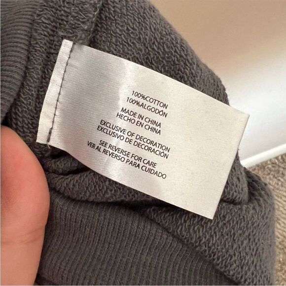 WILDFOX Drop Shoulder 100% Cotton Crewneck Graphic Sweater NWT - Size M - Picture 9 of 12